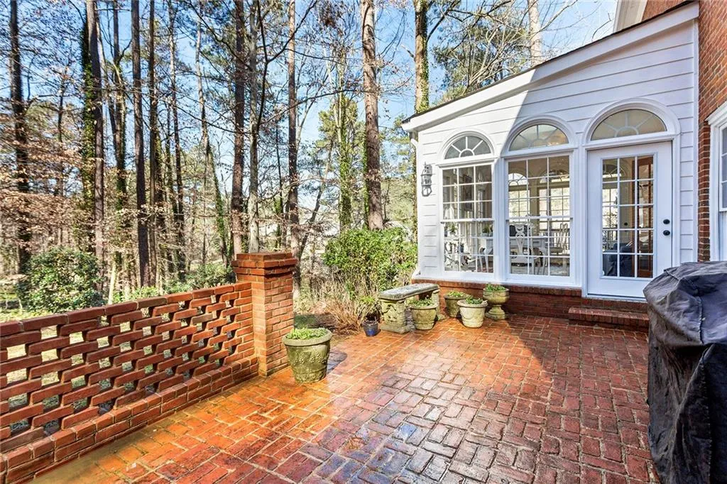 5000 Rebel Trail, Atlanta, Georgia 30327, 5 Bedrooms Bedrooms, ,5 BathroomsBathrooms,Residential,Sold,5000 Rebel Trail,6997617