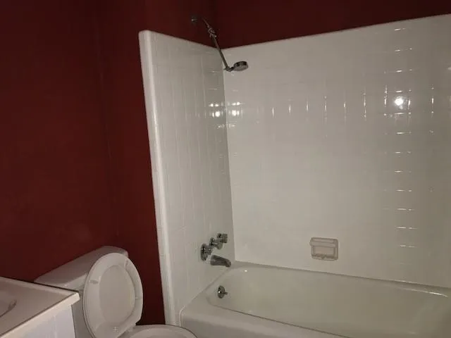 6700 Roswell Road Ne Unit 2d, Sandy Springs, Georgia 30328, 3 Bedrooms Bedrooms, ,2 BathroomsBathrooms,Residential,Sold,6700 Roswell Road Ne Unit 2d,5901160