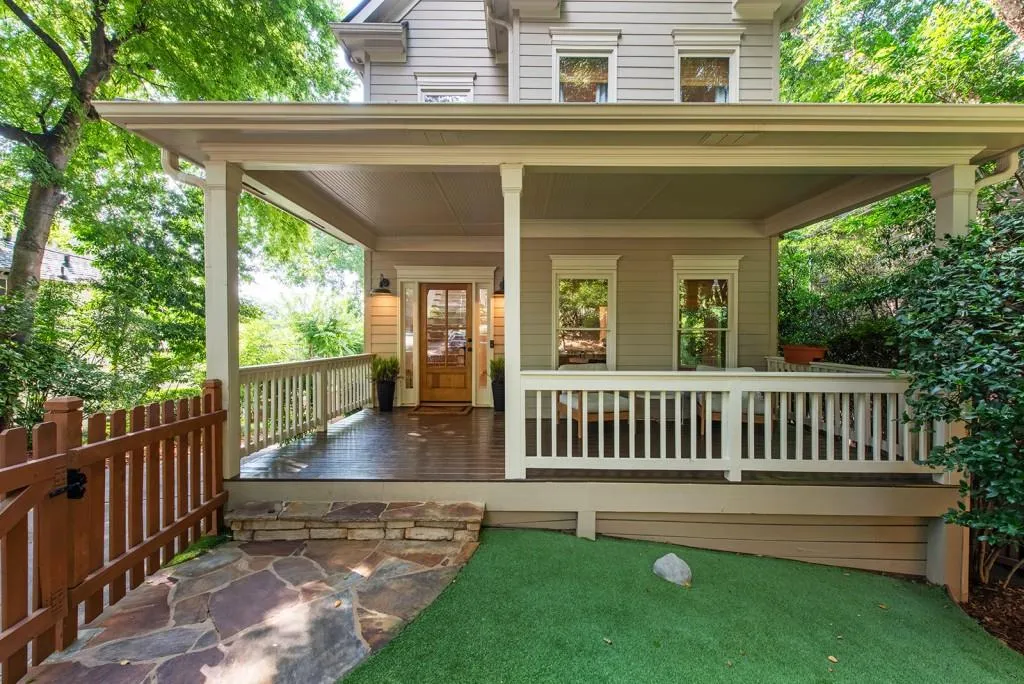 1064 Davis Circle Nw, Atlanta, Georgia 30318, 4 Bedrooms Bedrooms, 0 ,3 BathroomsBathrooms,Residential,For Sale,1064 Davis Circle Nw,7749223