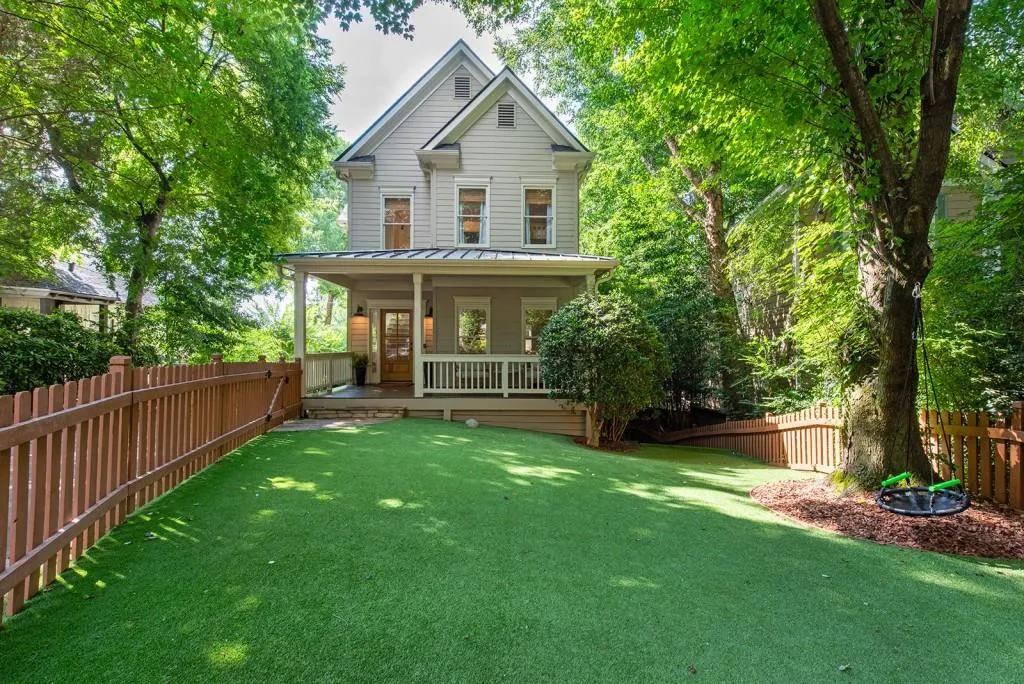 1064 Davis Circle Nw, Atlanta, Georgia 30318, 4 Bedrooms Bedrooms, 0 ,3 BathroomsBathrooms,Residential,For Sale,1064 Davis Circle Nw,7749223