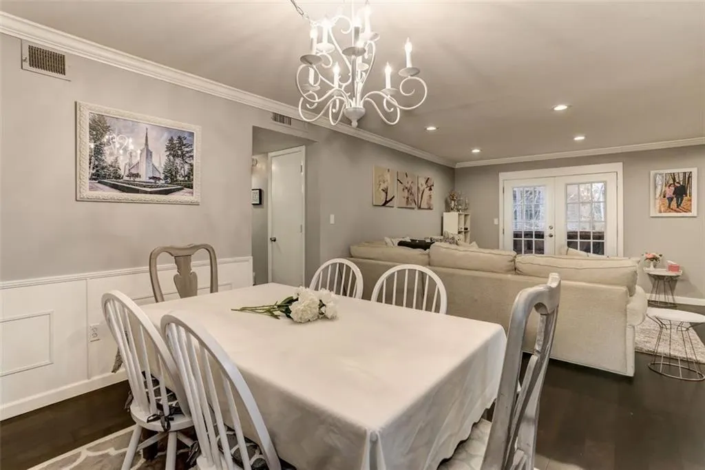 1208 Woodcliff Drive, Atlanta, Georgia 30350, 2 Bedrooms Bedrooms, ,2 BathroomsBathrooms,Residential,Sold,1208 Woodcliff Drive,6834568