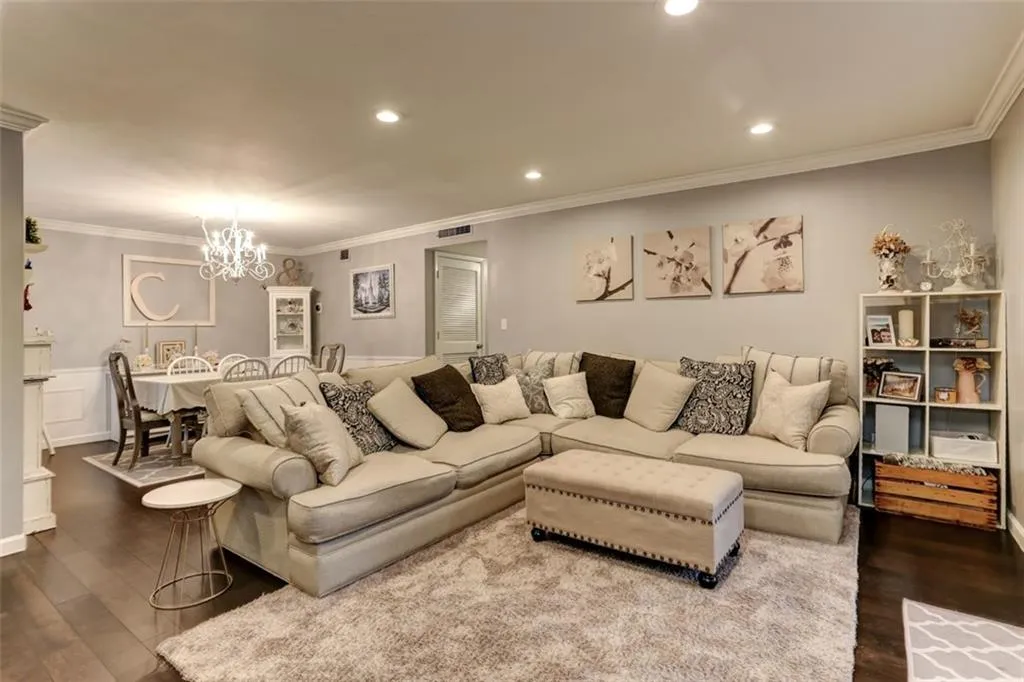 1208 Woodcliff Drive, Atlanta, Georgia 30350, 2 Bedrooms Bedrooms, ,2 BathroomsBathrooms,Residential,Sold,1208 Woodcliff Drive,6834568