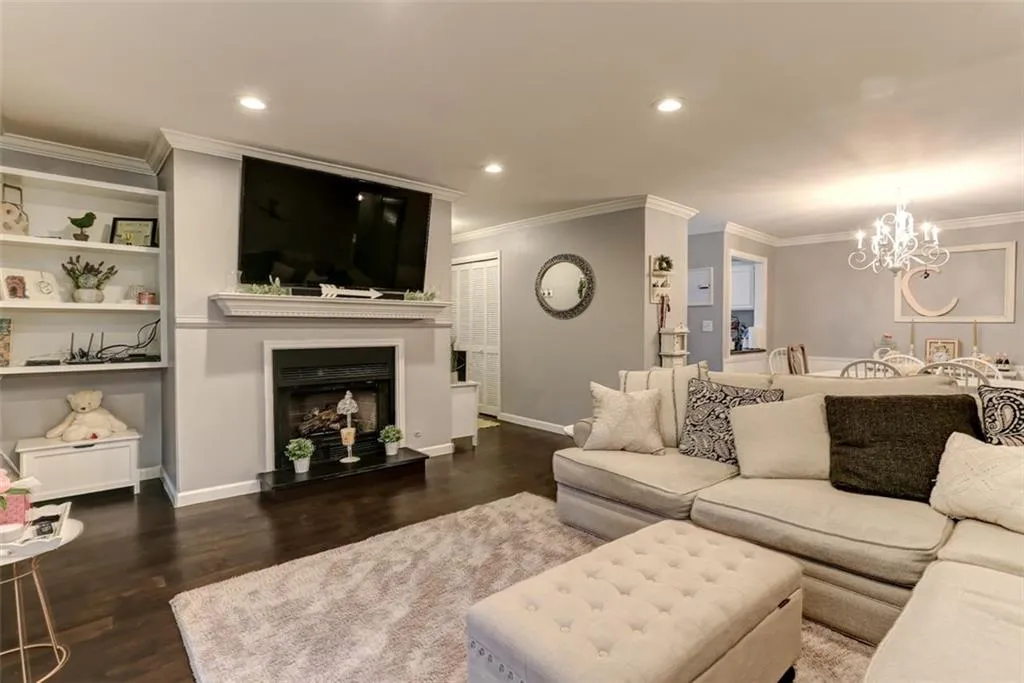 1208 Woodcliff Drive, Atlanta, Georgia 30350, 2 Bedrooms Bedrooms, ,2 BathroomsBathrooms,Residential,Sold,1208 Woodcliff Drive,6834568