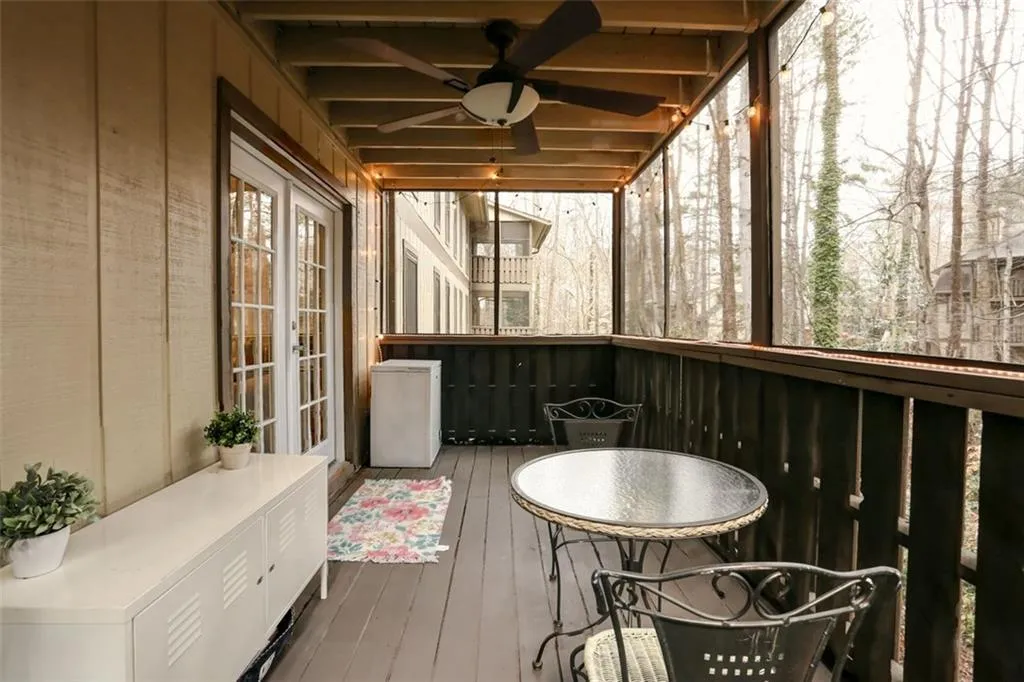 1208 Woodcliff Drive, Atlanta, Georgia 30350, 2 Bedrooms Bedrooms, ,2 BathroomsBathrooms,Residential,Sold,1208 Woodcliff Drive,6834568