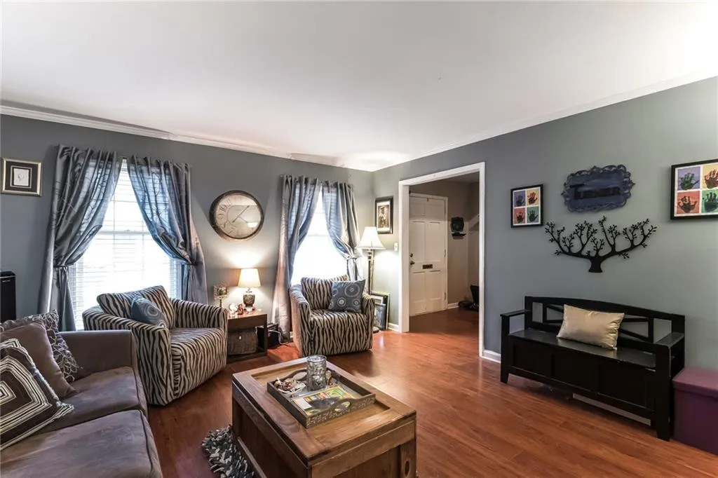 6520 Roswell Road Unit 93, Atlanta, Georgia 30328, 3 Bedrooms Bedrooms, ,2 BathroomsBathrooms,Residential,Sold,6520 Roswell Road Unit 93,6507566
