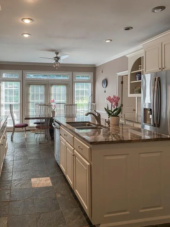 7700 Blandford Place, Sandy Springs, Georgia 30350, 6 Bedrooms Bedrooms, ,5 BathroomsBathrooms,Residential,Sold,7700 Blandford Place,6918954