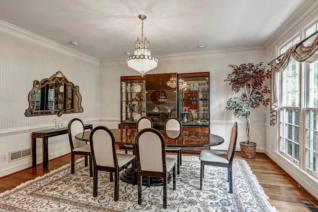 7700 Blandford Place, Sandy Springs, Georgia 30350, 6 Bedrooms Bedrooms, ,5 BathroomsBathrooms,Residential,Sold,7700 Blandford Place,6918954