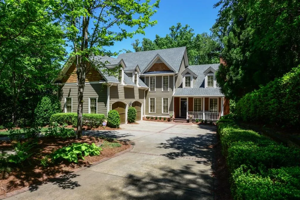 190 Stewart Drive, Atlanta, Georgia 30342, 5 Bedrooms Bedrooms, ,4 BathroomsBathrooms,Residential,Sold,190 Stewart Drive,5839761
