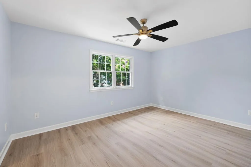 6520 Roswell Road Unit 8, Sandy Springs, Georgia 30328, 2 Bedrooms Bedrooms, ,2 BathroomsBathrooms,Residential,Sold,6520 Roswell Road Unit 8,7407909