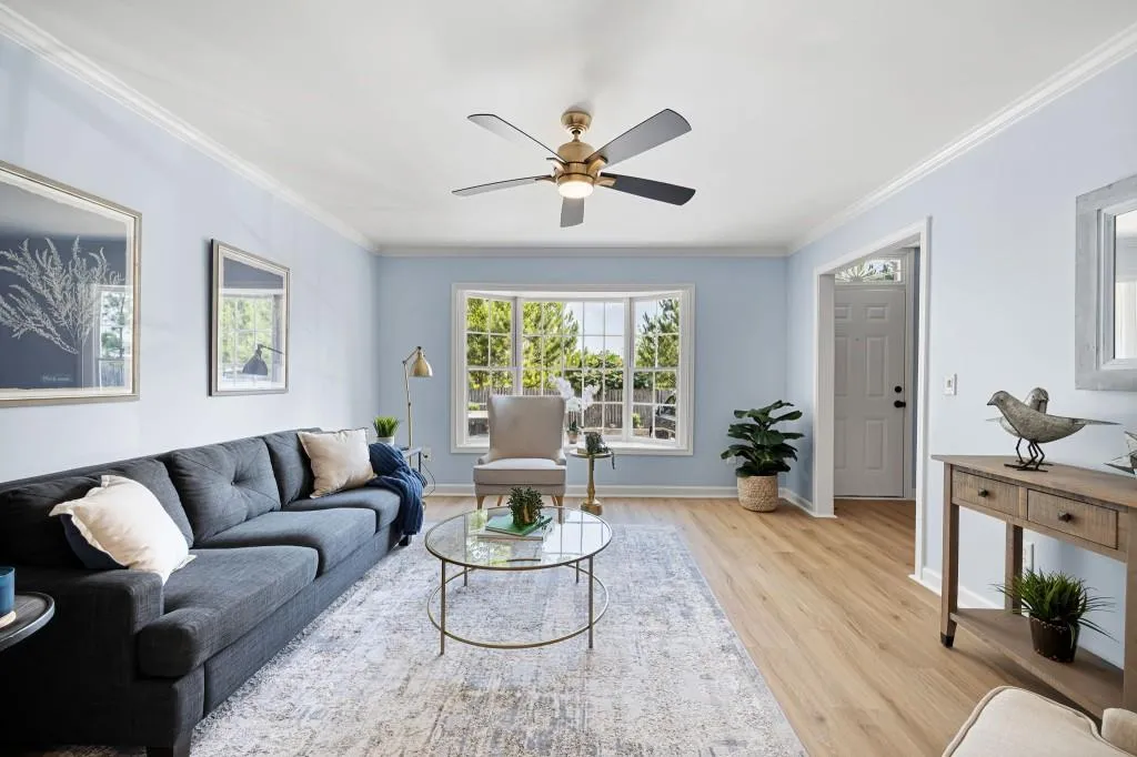 6520 Roswell Road Unit 8, Sandy Springs, Georgia 30328, 2 Bedrooms Bedrooms, ,2 BathroomsBathrooms,Residential,Sold,6520 Roswell Road Unit 8,7407909