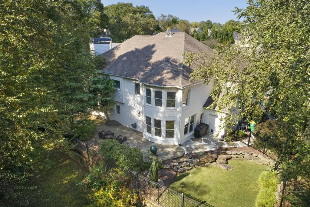 285 Windsor Gate Cove, Atlanta, Georgia 30342, 4 Bedrooms Bedrooms, ,3 BathroomsBathrooms,Residential,Sold,285 Windsor Gate Cove,6838265