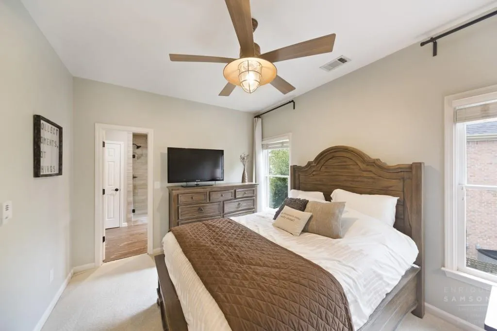 285 Windsor Gate Cove, Atlanta, Georgia 30342, 4 Bedrooms Bedrooms, ,3 BathroomsBathrooms,Residential,Sold,285 Windsor Gate Cove,6838265