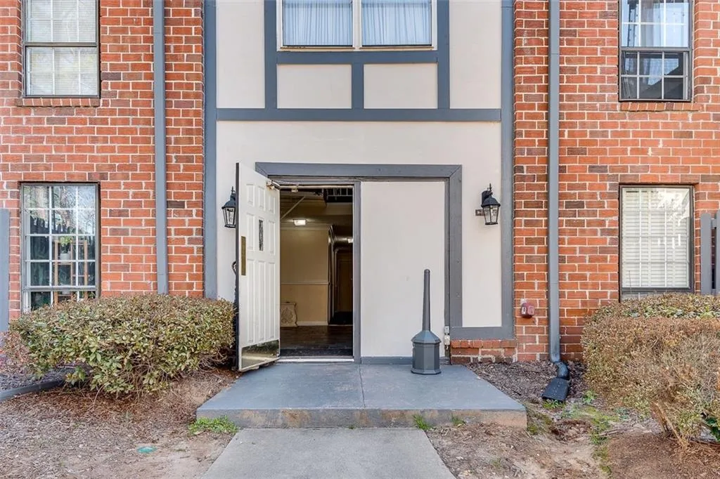 6851 Roswell Road Unit H1, Sandy Springs, Georgia 30328, 2 Bedrooms Bedrooms, ,2 BathroomsBathrooms,Residential,For Sale,6851 Roswell Road Unit H1,7569864 6851 Roswell Road Unit H1, Sandy Springs, Georgia 30328, 2 Bedrooms Bedrooms, ,2 BathroomsBathrooms,Residential,For Sale,6851 Roswell Road Unit H1,7569864