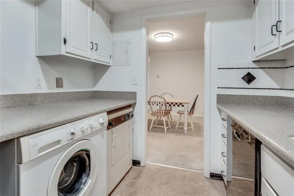 6851 Roswell Road Unit H1, Sandy Springs, Georgia 30328, 2 Bedrooms Bedrooms, ,2 BathroomsBathrooms,Residential,For Sale,6851 Roswell Road Unit H1,7569864 6851 Roswell Road Unit H1, Sandy Springs, Georgia 30328, 2 Bedrooms Bedrooms, ,2 BathroomsBathrooms,Residential,For Sale,6851 Roswell Road Unit H1,7569864