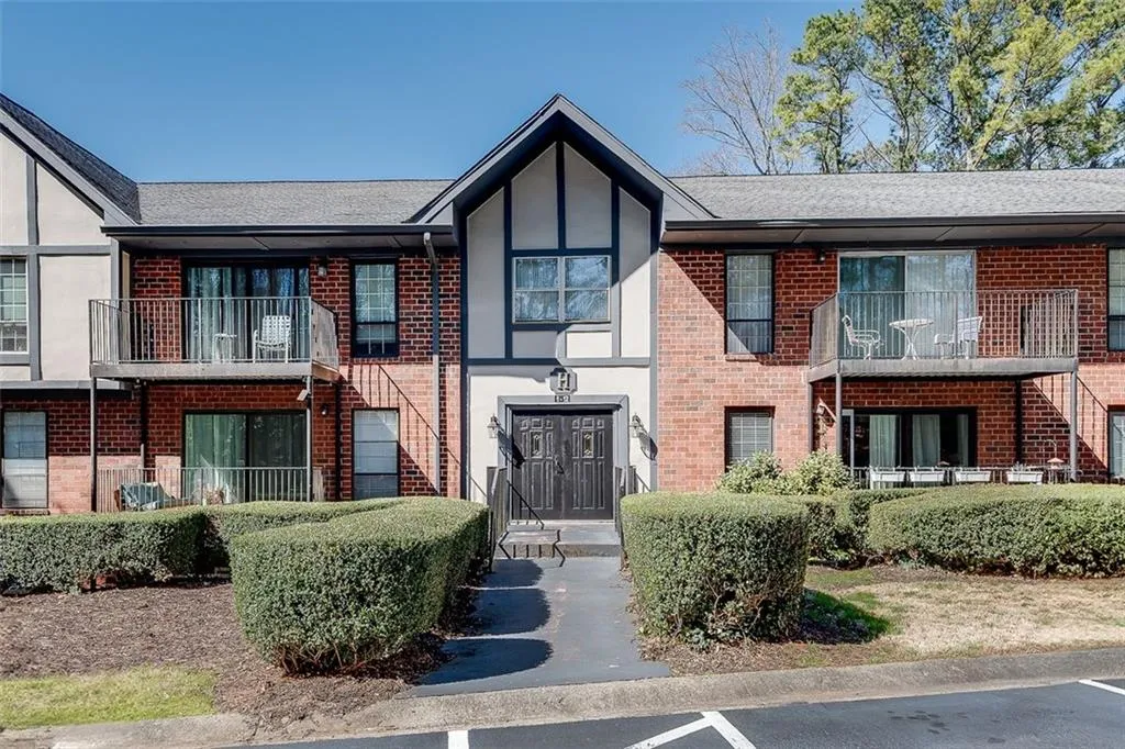 6851 Roswell Road Unit H1, Sandy Springs, Georgia 30328, 2 Bedrooms Bedrooms, ,2 BathroomsBathrooms,Residential,For Sale,6851 Roswell Road Unit H1,7569864 6851 Roswell Road Unit H1, Sandy Springs, Georgia 30328, 2 Bedrooms Bedrooms, ,2 BathroomsBathrooms,Residential,For Sale,6851 Roswell Road Unit H1,7569864