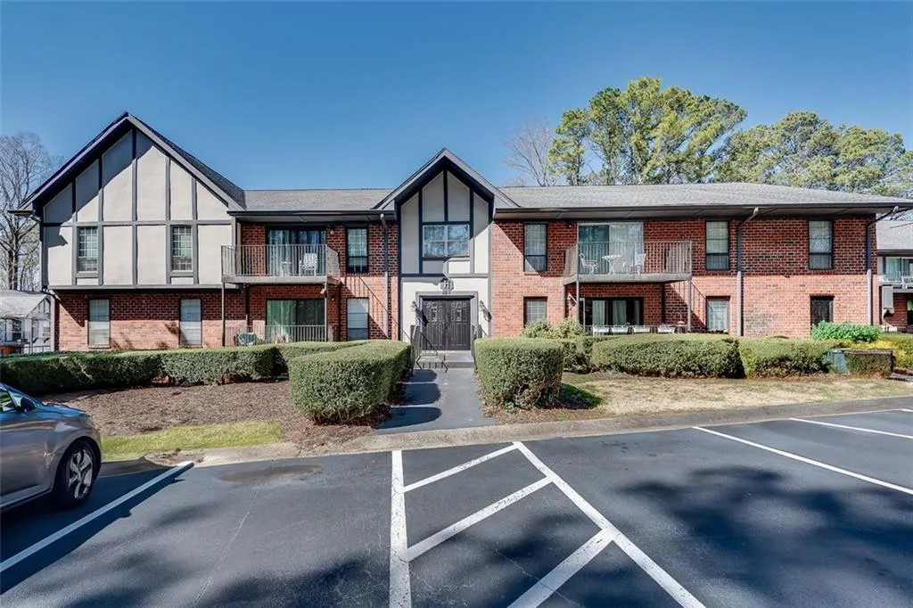 6851 Roswell Road Unit H1, Sandy Springs, Georgia 30328, 2 Bedrooms Bedrooms, ,2 BathroomsBathrooms,Residential,For Sale,6851 Roswell Road Unit H1,7569864 6851 Roswell Road Unit H1, Sandy Springs, Georgia 30328, 2 Bedrooms Bedrooms, ,2 BathroomsBathrooms,Residential,For Sale,6851 Roswell Road Unit H1,7569864