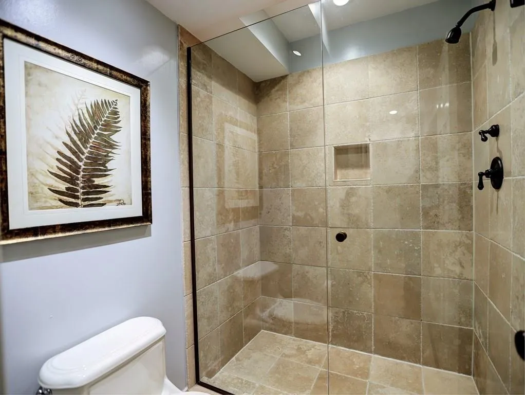315 W Spalding Drive, Sandy Springs, Georgia 30328, 5 Bedrooms Bedrooms, ,3 BathroomsBathrooms,Residential,Sold,315 W Spalding Drive,5969323
