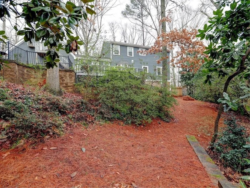 315 W Spalding Drive, Sandy Springs, Georgia 30328, 5 Bedrooms Bedrooms, ,3 BathroomsBathrooms,Residential,Sold,315 W Spalding Drive,5969323