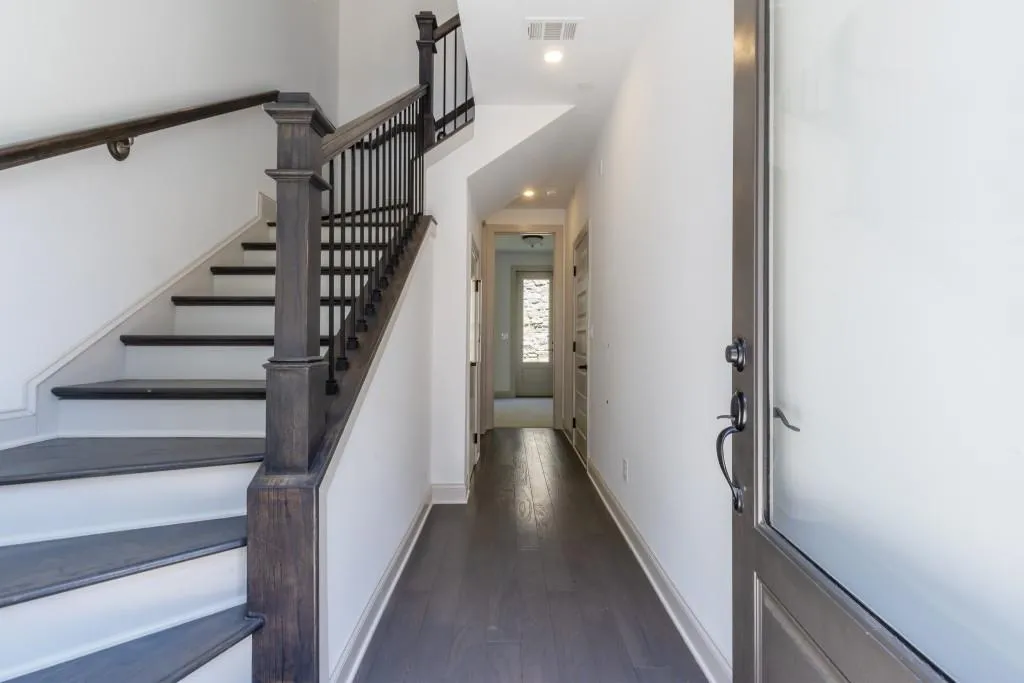 591 Broadview Place Ne, Atlanta, Georgia 30324, 3 Bedrooms Bedrooms, ,3 BathroomsBathrooms,Residential,Sold,591 Broadview Place Ne,5905313