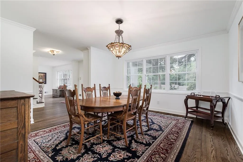 5585 Lake Island Drive, Sandy Springs, Georgia 30327, 4 Bedrooms Bedrooms, ,3 BathroomsBathrooms,Residential,Sold,5585 Lake Island Drive,6517869