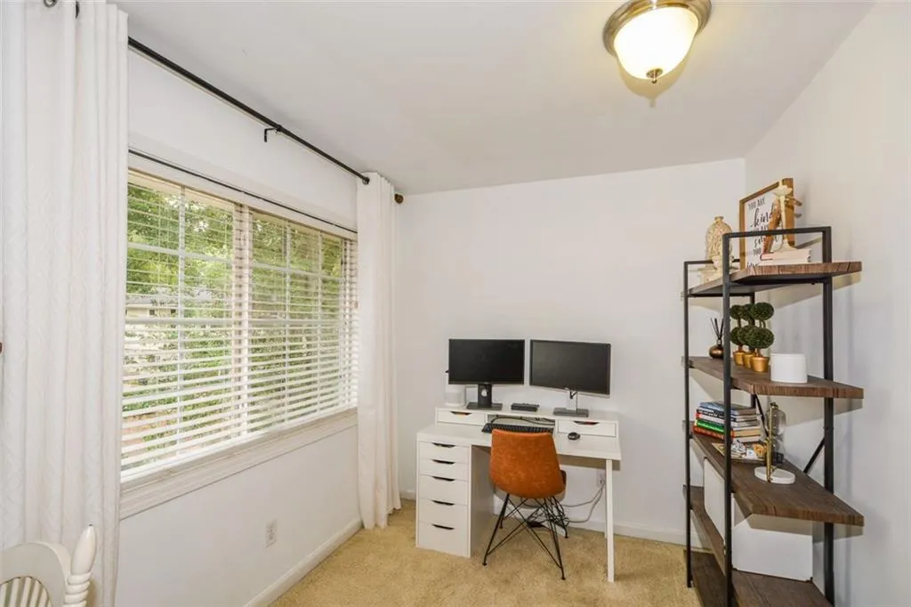 6940 Roswell Road Unit 22b, Atlanta, Georgia 30328, 1 Bedroom Bedrooms, ,1 BathroomBathrooms,Residential,Sold,6940 Roswell Road Unit 22b,6945947