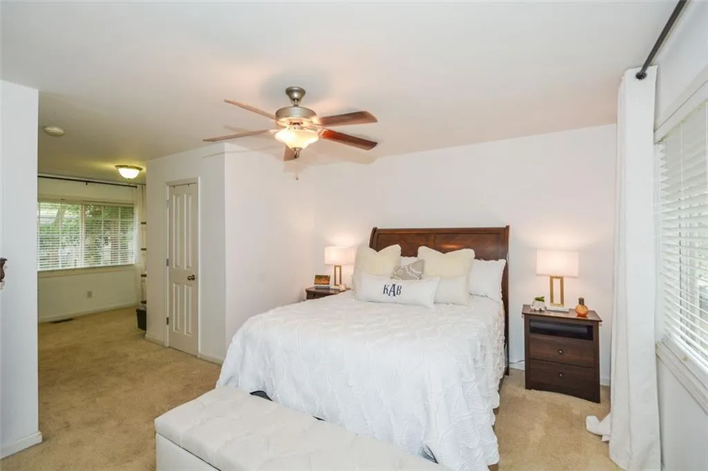 6940 Roswell Road Unit 22b, Atlanta, Georgia 30328, 1 Bedroom Bedrooms, ,1 BathroomBathrooms,Residential,Sold,6940 Roswell Road Unit 22b,6945947