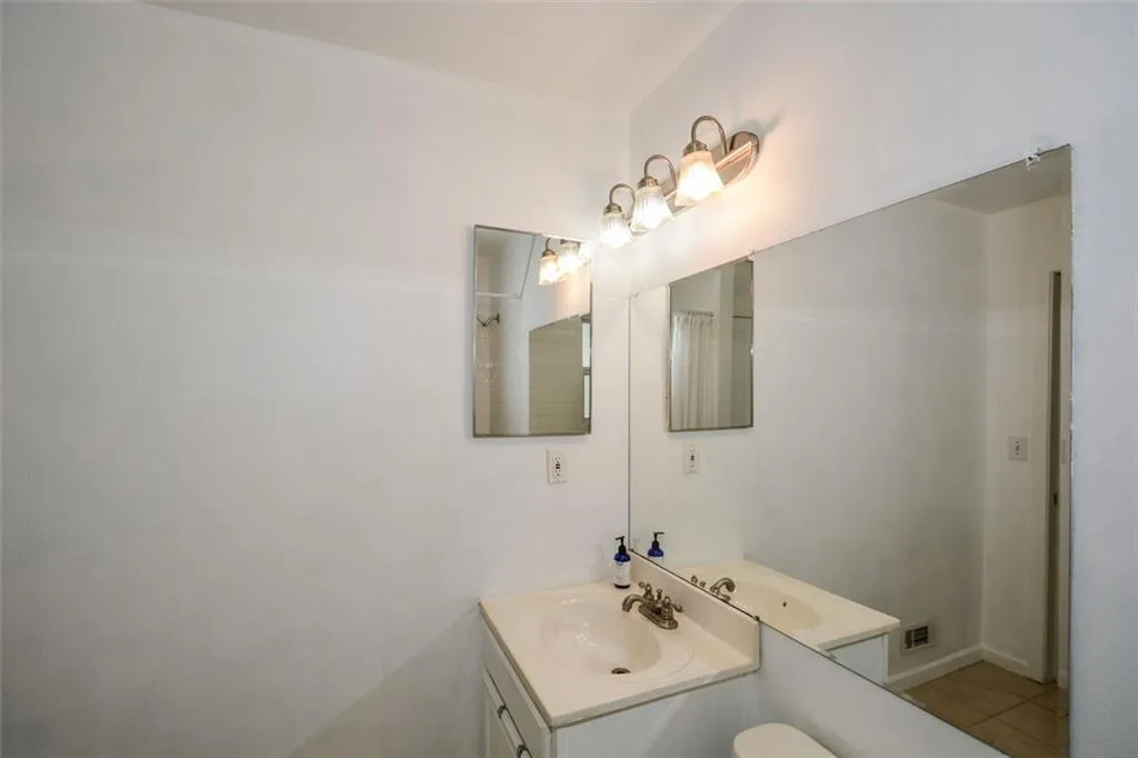 6940 Roswell Road Unit 22b, Atlanta, Georgia 30328, 1 Bedroom Bedrooms, ,1 BathroomBathrooms,Residential,Sold,6940 Roswell Road Unit 22b,6945947