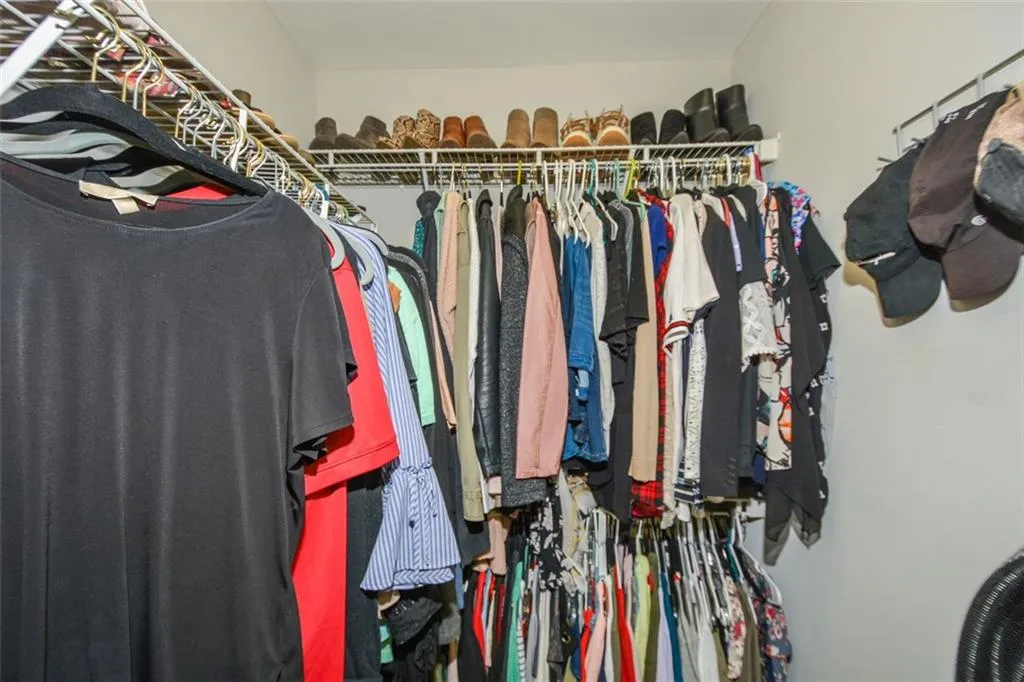 6940 Roswell Road Unit 22b, Atlanta, Georgia 30328, 1 Bedroom Bedrooms, ,1 BathroomBathrooms,Residential,Sold,6940 Roswell Road Unit 22b,6945947