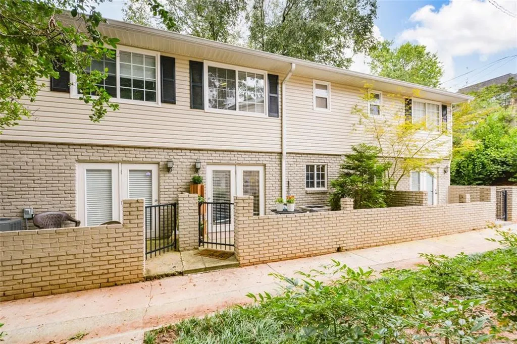 6940 Roswell Road Unit 22b, Atlanta, Georgia 30328, 1 Bedroom Bedrooms, ,1 BathroomBathrooms,Residential,Sold,6940 Roswell Road Unit 22b,6945947