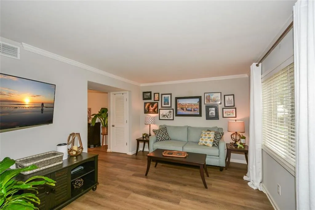 6940 Roswell Road Unit 22b, Atlanta, Georgia 30328, 1 Bedroom Bedrooms, ,1 BathroomBathrooms,Residential,Sold,6940 Roswell Road Unit 22b,6945947