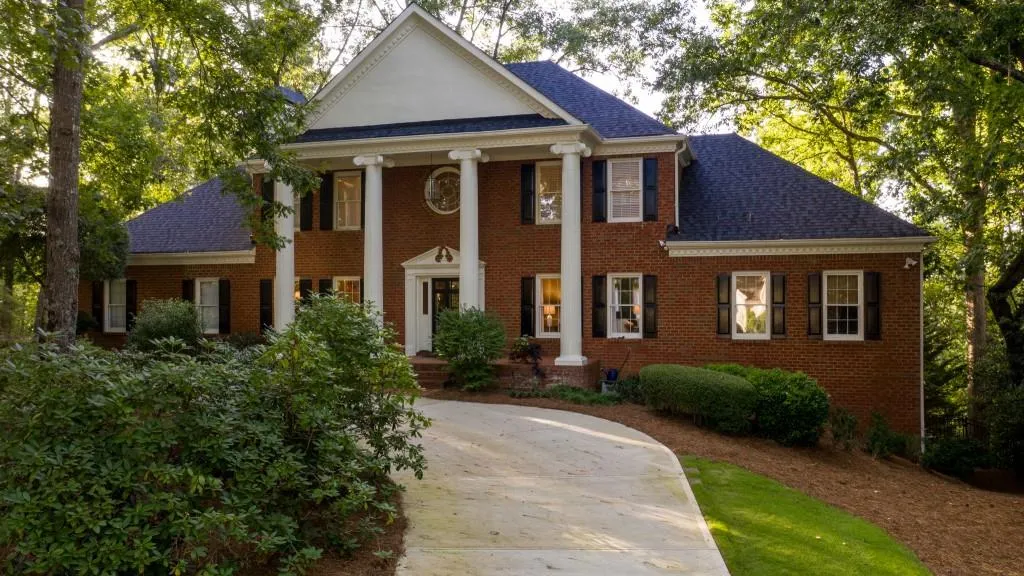 11 Heards Overlook Court, Sandy Springs, Georgia 30328, 5 Bedrooms Bedrooms, ,4 BathroomsBathrooms,Residential,Sold,11 Heards Overlook Court,6777290
