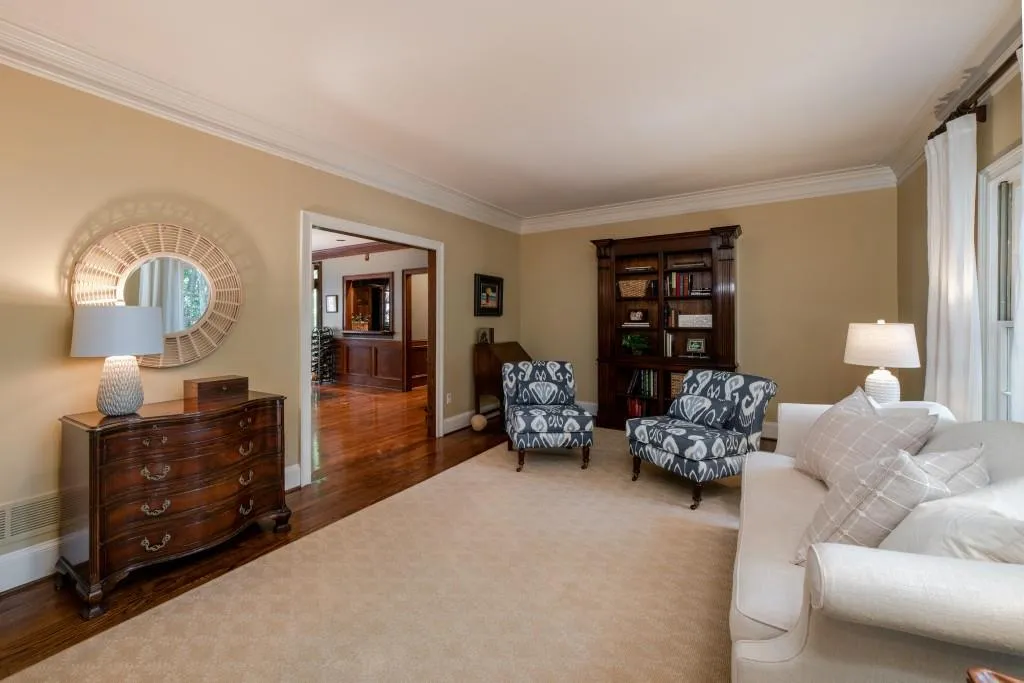 11 Heards Overlook Court, Sandy Springs, Georgia 30328, 5 Bedrooms Bedrooms, ,4 BathroomsBathrooms,Residential,Sold,11 Heards Overlook Court,6777290