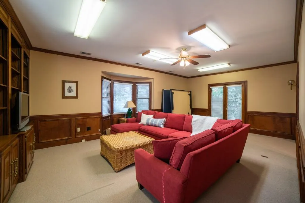 11 Heards Overlook Court, Sandy Springs, Georgia 30328, 5 Bedrooms Bedrooms, ,4 BathroomsBathrooms,Residential,Sold,11 Heards Overlook Court,6777290