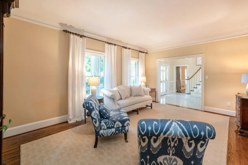 11 Heards Overlook Court, Sandy Springs, Georgia 30328, 5 Bedrooms Bedrooms, ,4 BathroomsBathrooms,Residential,Sold,11 Heards Overlook Court,6777290