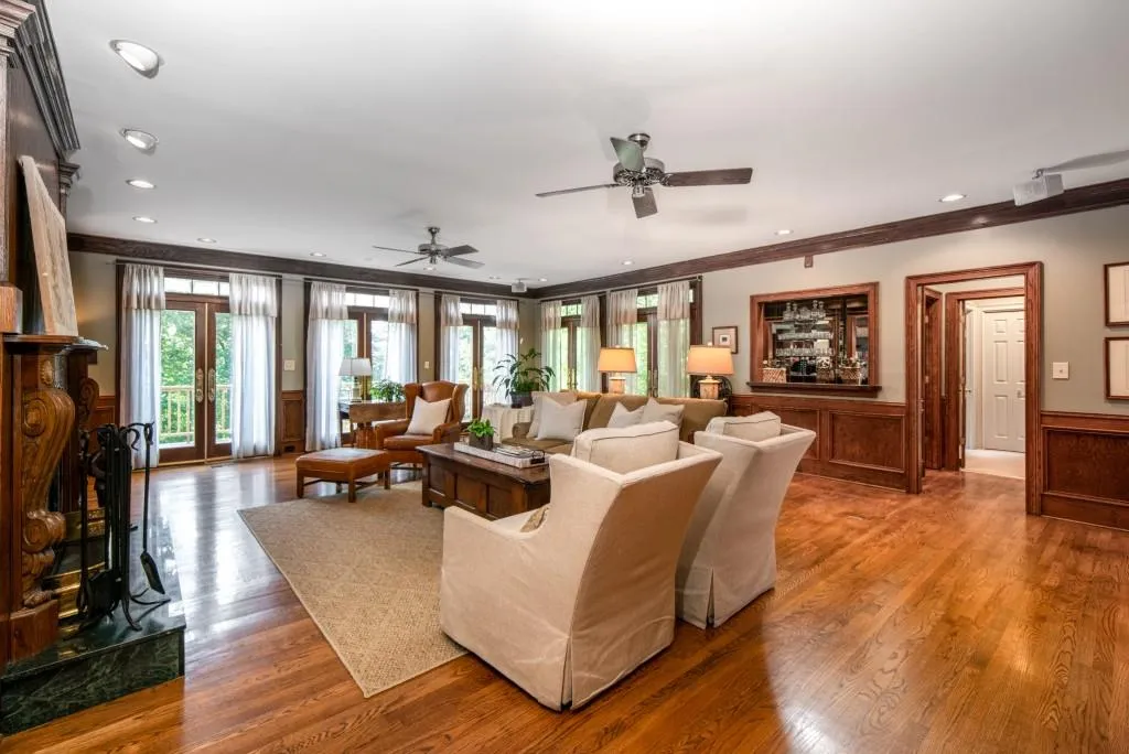 11 Heards Overlook Court, Sandy Springs, Georgia 30328, 5 Bedrooms Bedrooms, ,4 BathroomsBathrooms,Residential,Sold,11 Heards Overlook Court,6777290