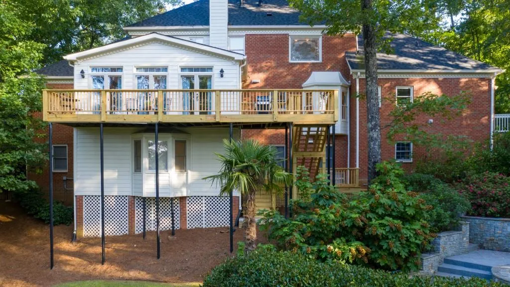 11 Heards Overlook Court, Sandy Springs, Georgia 30328, 5 Bedrooms Bedrooms, ,4 BathroomsBathrooms,Residential,Sold,11 Heards Overlook Court,6777290