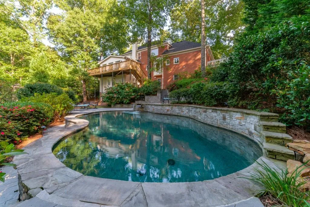 11 Heards Overlook Court, Sandy Springs, Georgia 30328, 5 Bedrooms Bedrooms, ,4 BathroomsBathrooms,Residential,Sold,11 Heards Overlook Court,6777290