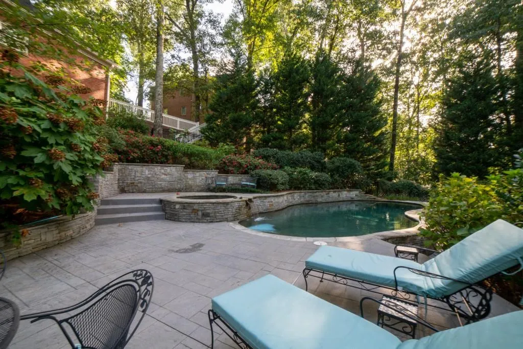 11 Heards Overlook Court, Sandy Springs, Georgia 30328, 5 Bedrooms Bedrooms, ,4 BathroomsBathrooms,Residential,Sold,11 Heards Overlook Court,6777290