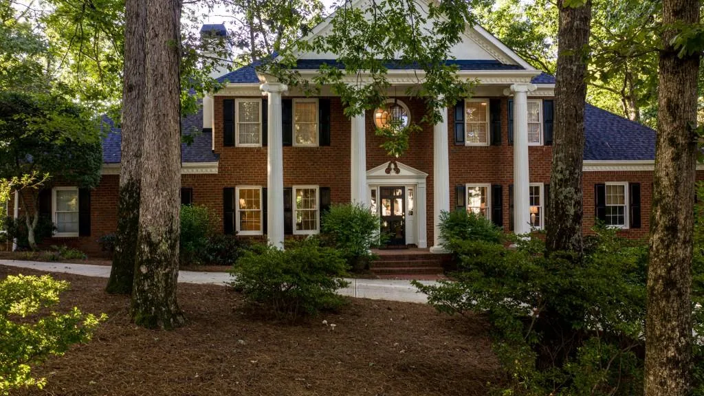 11 Heards Overlook Court, Sandy Springs, Georgia 30328, 5 Bedrooms Bedrooms, ,4 BathroomsBathrooms,Residential,Sold,11 Heards Overlook Court,6777290