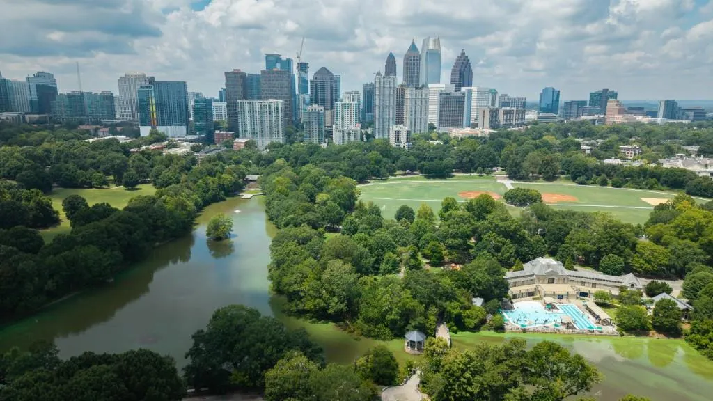 2 Minutes to Piedmont Park