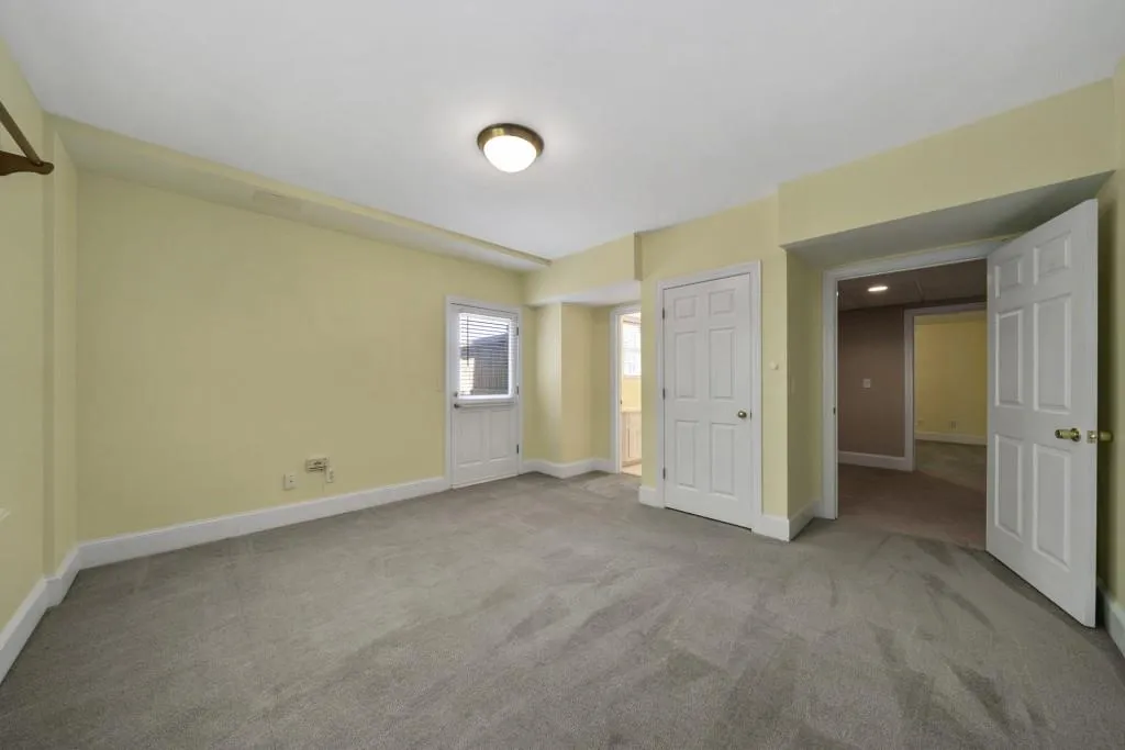 135 Grogans Lake Drive, Sandy Springs, Georgia 30350, 6 Bedrooms Bedrooms, ,4 BathroomsBathrooms,Residential,Sold,135 Grogans Lake Drive,6756364