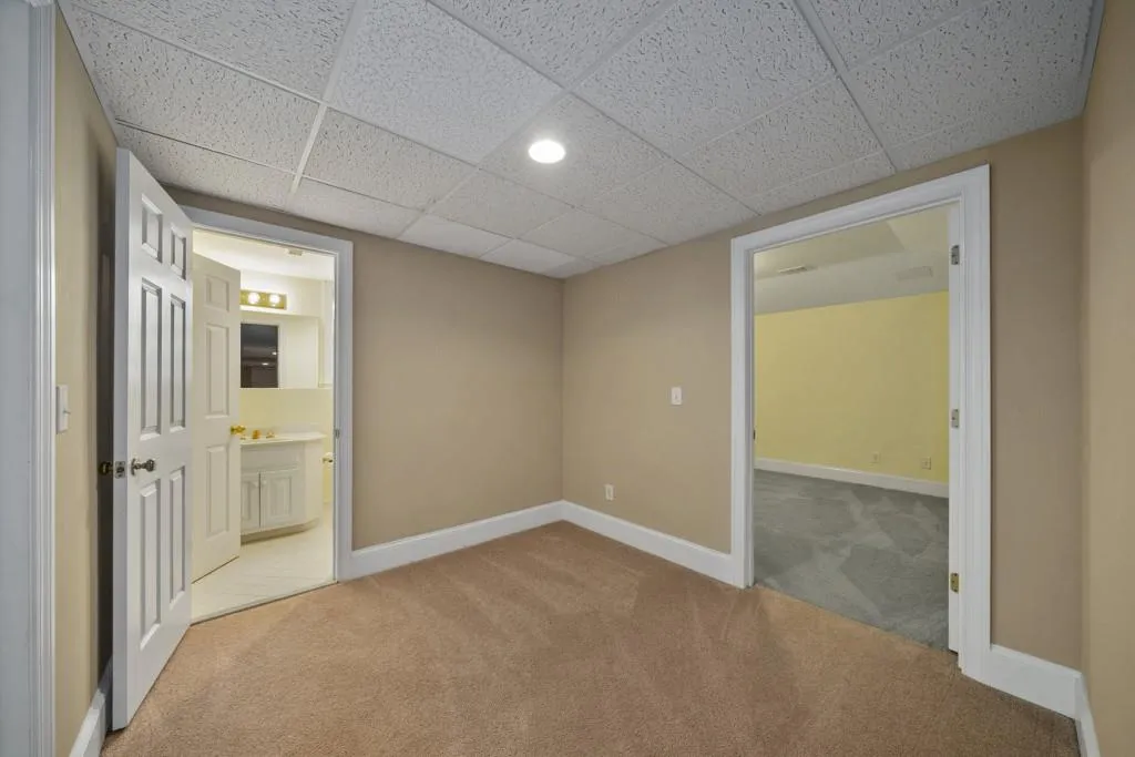135 Grogans Lake Drive, Sandy Springs, Georgia 30350, 6 Bedrooms Bedrooms, ,4 BathroomsBathrooms,Residential,Sold,135 Grogans Lake Drive,6756364