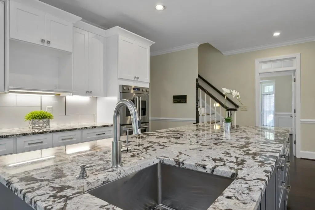 135 Grogans Lake Drive, Sandy Springs, Georgia 30350, 6 Bedrooms Bedrooms, ,4 BathroomsBathrooms,Residential,Sold,135 Grogans Lake Drive,6756364