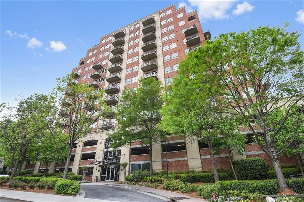 3180 Mathieson Drive Ne Unit 605, Atlanta, Georgia 30305, 2 Bedrooms Bedrooms, ,2 BathroomsBathrooms,Residential,Sold,3180 Mathieson Drive Ne Unit 605,5835626