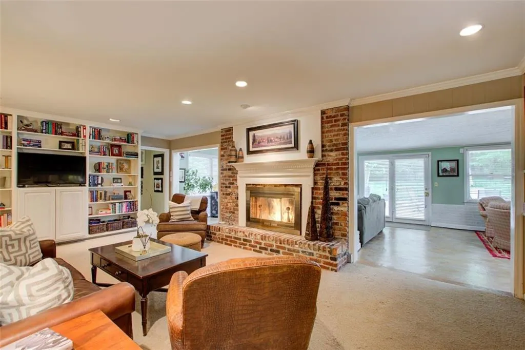 7209 Twin Branch Road, Atlanta, Georgia 30328, 6 Bedrooms Bedrooms, ,3 BathroomsBathrooms,Residential,Sold,7209 Twin Branch Road,7374158