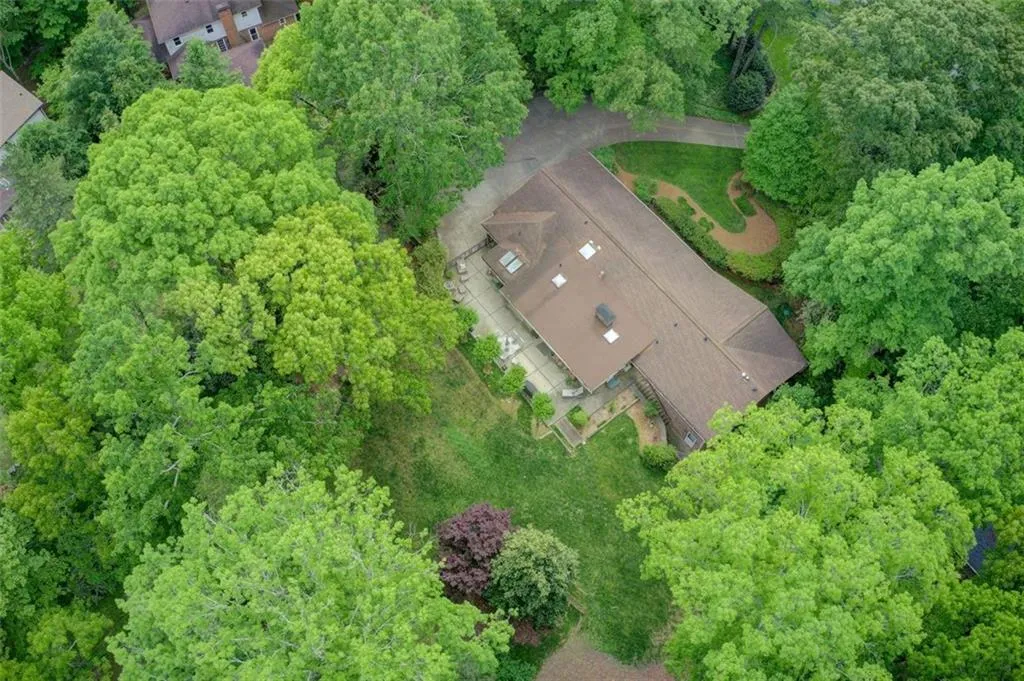 7209 Twin Branch Road, Atlanta, Georgia 30328, 6 Bedrooms Bedrooms, ,3 BathroomsBathrooms,Residential,Sold,7209 Twin Branch Road,7374158