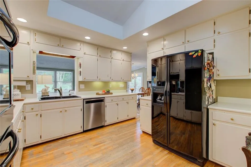 7209 Twin Branch Road, Atlanta, Georgia 30328, 6 Bedrooms Bedrooms, ,3 BathroomsBathrooms,Residential,Sold,7209 Twin Branch Road,7374158