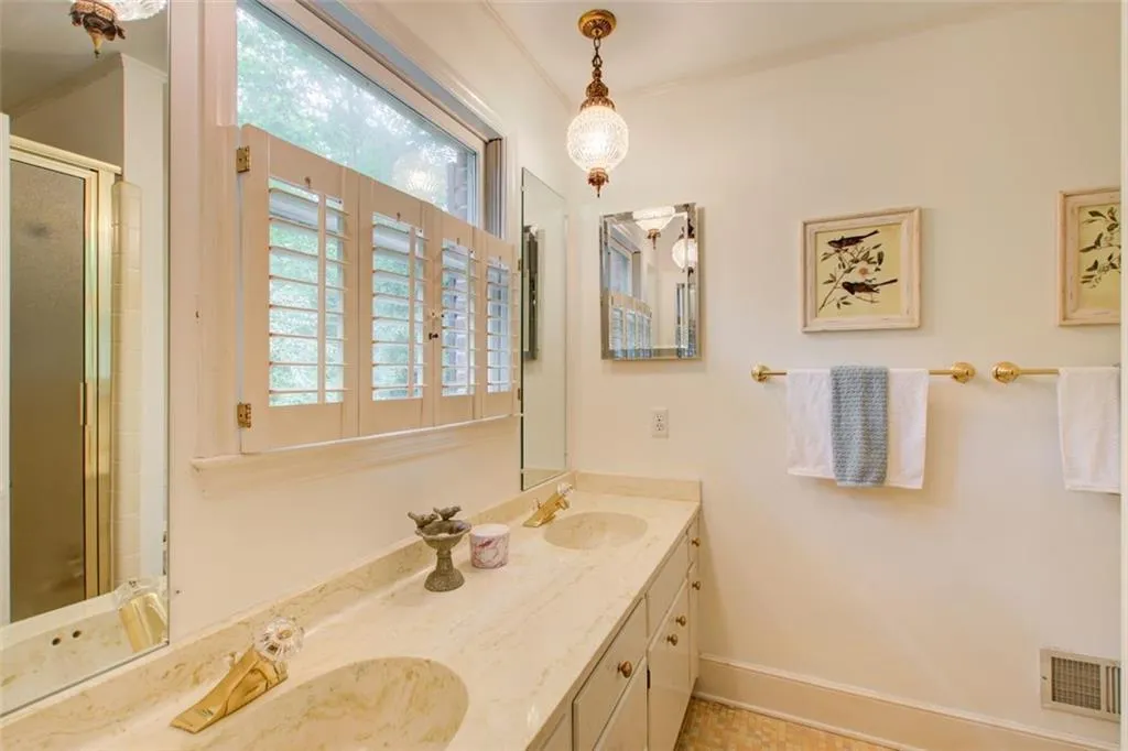 7209 Twin Branch Road, Atlanta, Georgia 30328, 6 Bedrooms Bedrooms, ,3 BathroomsBathrooms,Residential,Sold,7209 Twin Branch Road,7374158