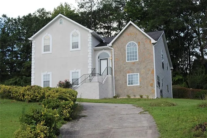 2053 Oakleaf Lane, Lithia Springs, Georgia 30122