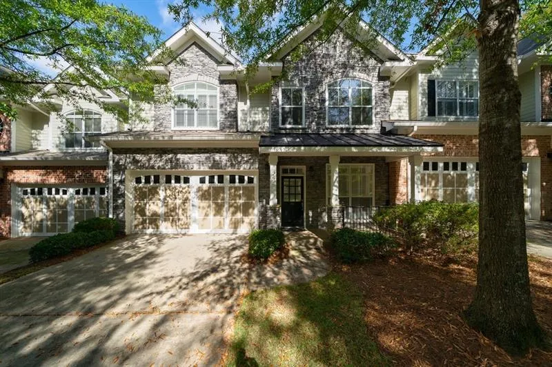 1186 Glenridge Place, Sandy Springs, Georgia 30342, 3 Bedrooms Bedrooms, ,3 BathroomsBathrooms,Residential,Sold,1186 Glenridge Place,6798424
